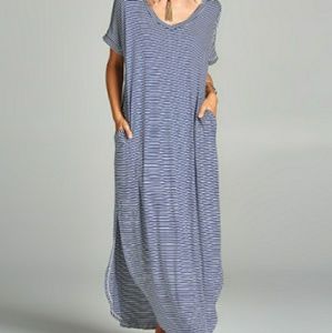 Oversized maxi stripe dress with pockets